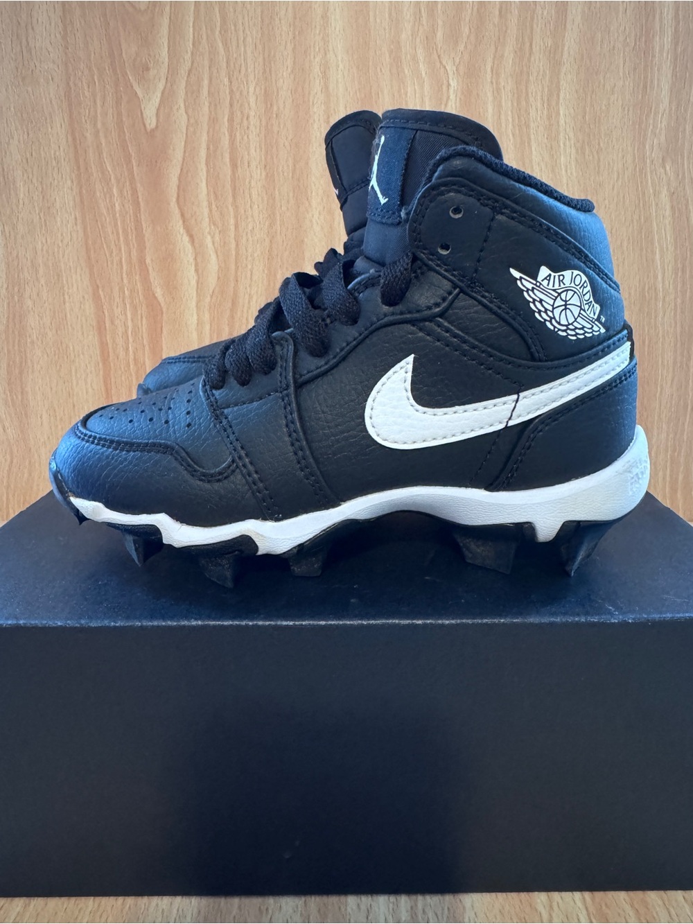 Nike Air Jordan 1 High Multi-Sport Kids' Black/White High-Top Cleat Sneakers